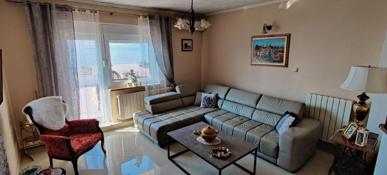 סנג' Apartments Tatjana מראה חיצוני תמונה
