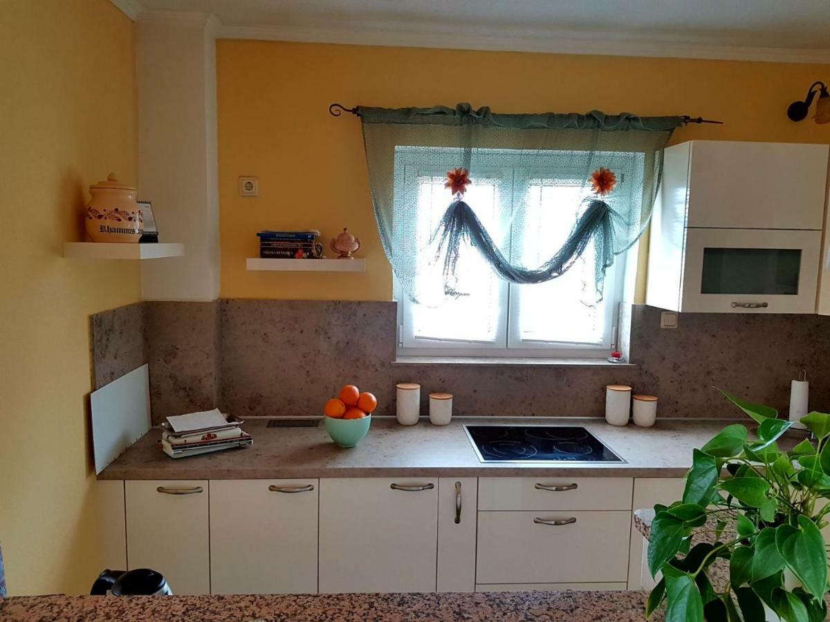 סנג' Apartments Tatjana מראה חיצוני תמונה